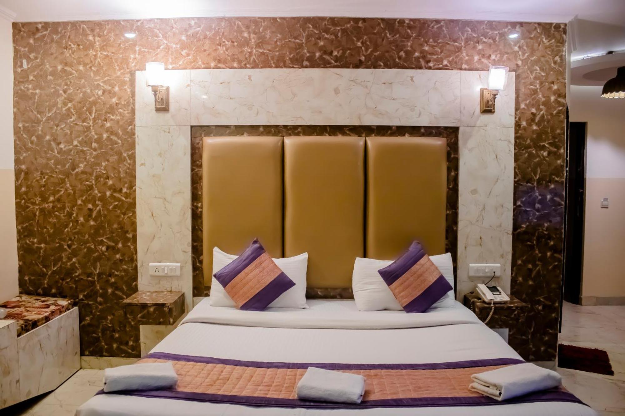 Hotel Airport City Near Delhi International Airport New Delhi Buitenkant foto