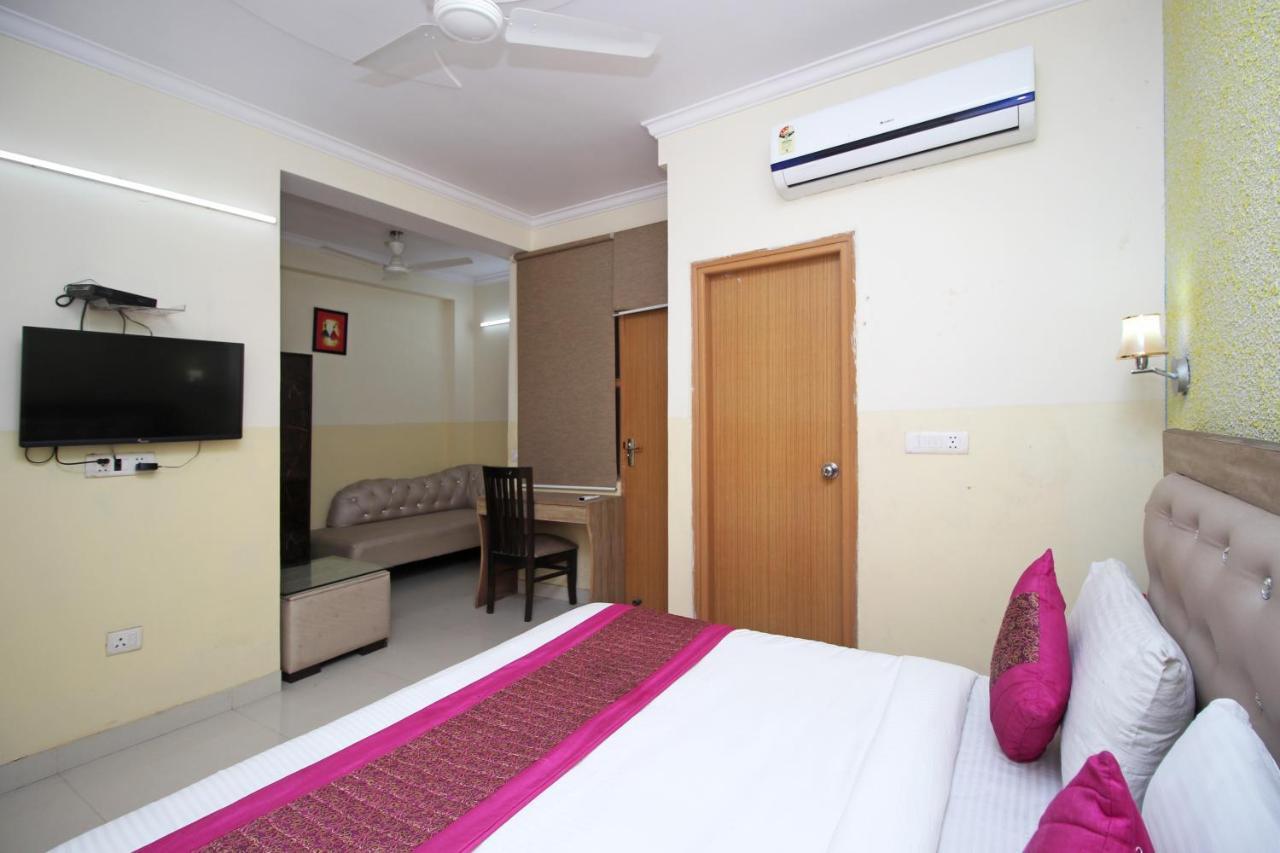 Hotel Airport City Near Delhi International Airport New Delhi Buitenkant foto