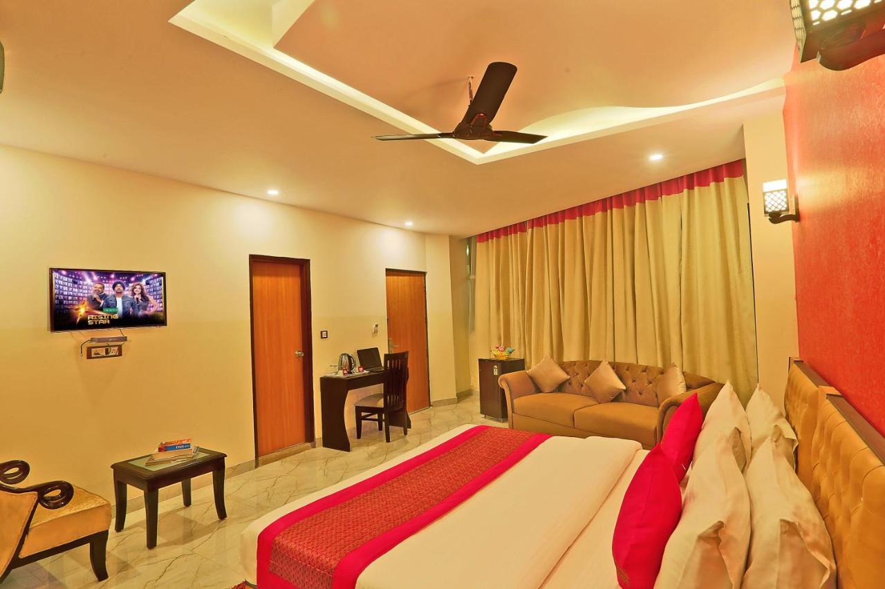Hotel Airport City Near Delhi International Airport New Delhi Buitenkant foto
