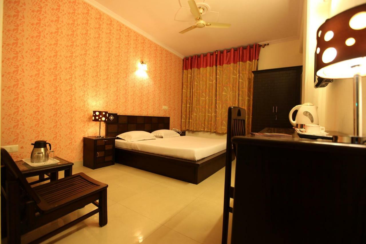 Hotel Airport City Near Delhi International Airport New Delhi Buitenkant foto