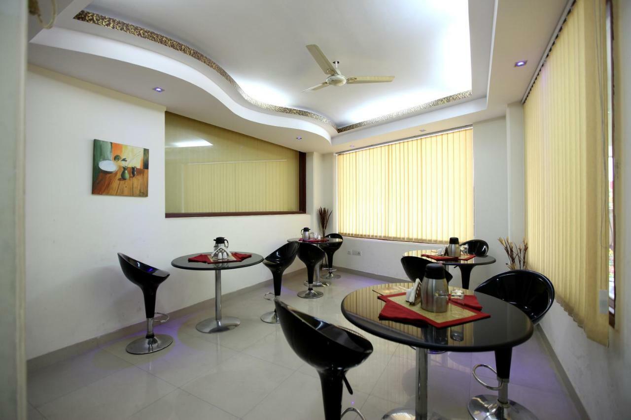 Hotel Airport City Near Delhi International Airport New Delhi Buitenkant foto
